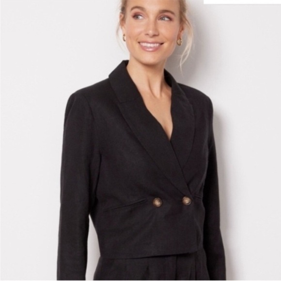 NEW Evereve | Janice Cropped Double Breasted Blazer | 100% Linen | Black | Small - Picture 1 of 16